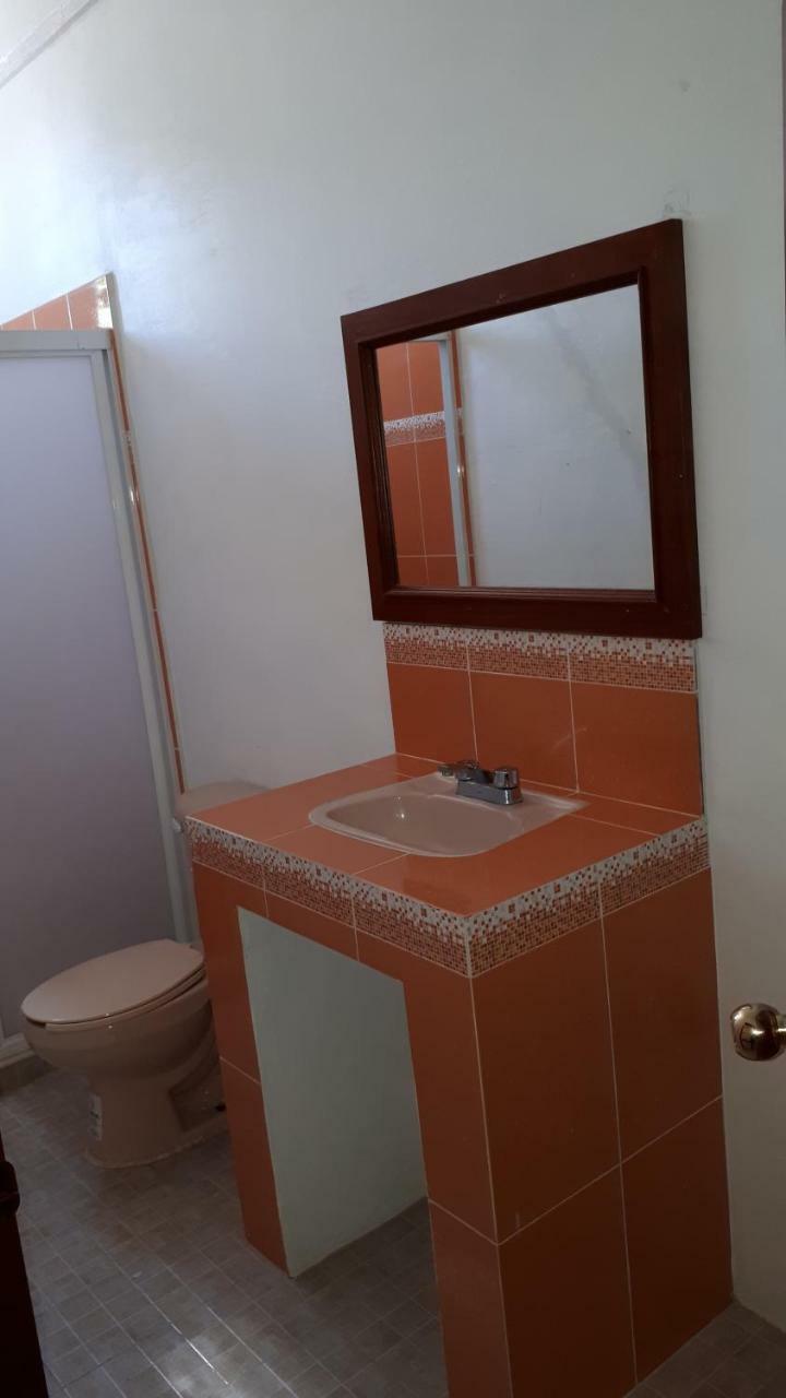 Hotel Alebrijes San Pedro Pochutla Bagian luar foto