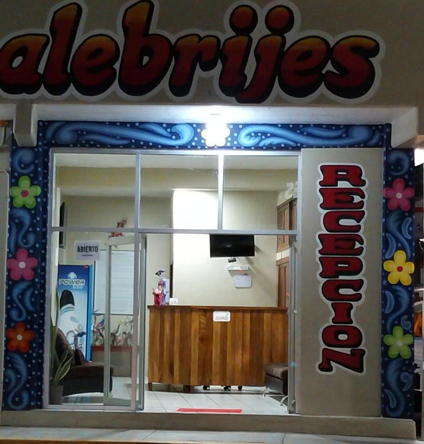 Hotel Alebrijes San Pedro Pochutla Bagian luar foto